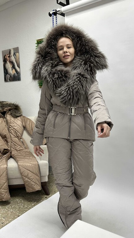 Утепленный костюм для зимних прогулок с мехом енота от Mehalini - 46-48