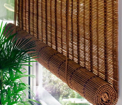 Как чистить бамбуковые шторы?